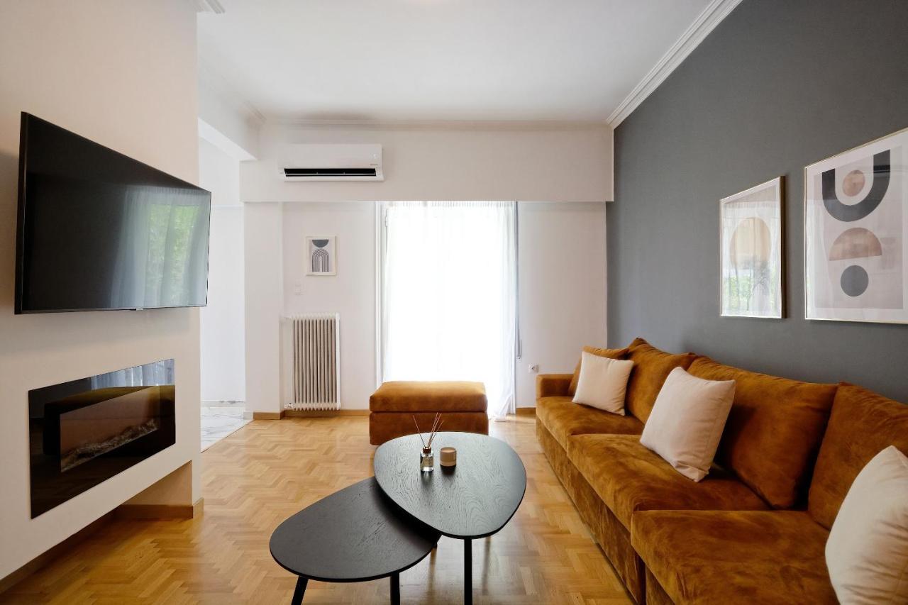 Elegant Big Apartment In Athens Center With Balcony Εξωτερικό φωτογραφία