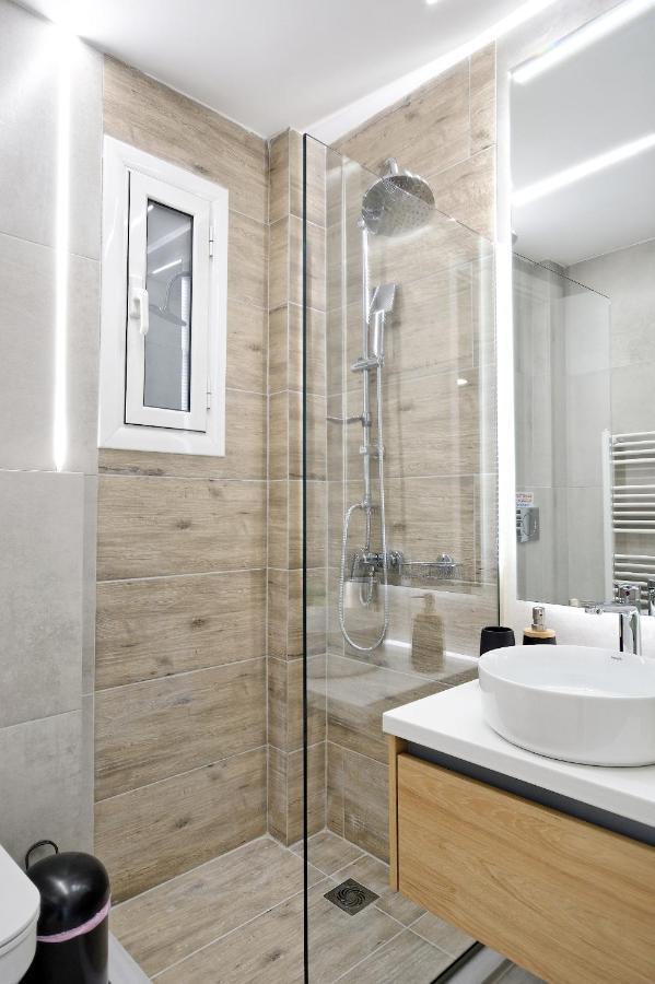 Elegant Big Apartment In Athens Center With Balcony Εξωτερικό φωτογραφία