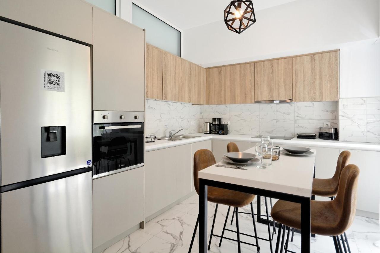 Elegant Big Apartment In Athens Center With Balcony Εξωτερικό φωτογραφία