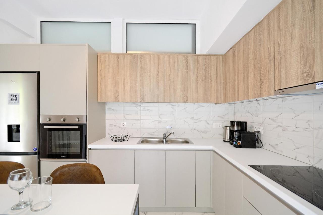 Elegant Big Apartment In Athens Center With Balcony Εξωτερικό φωτογραφία