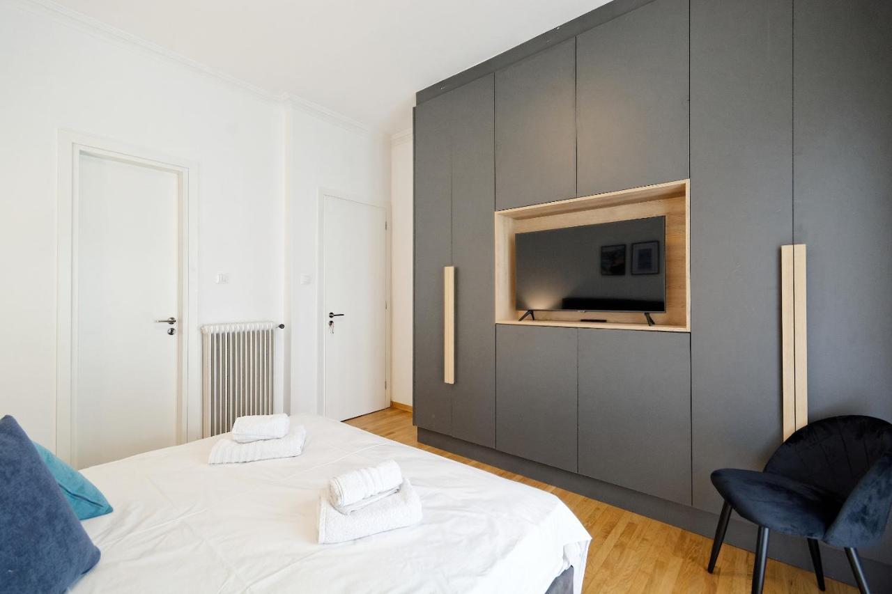 Elegant Big Apartment In Athens Center With Balcony Εξωτερικό φωτογραφία