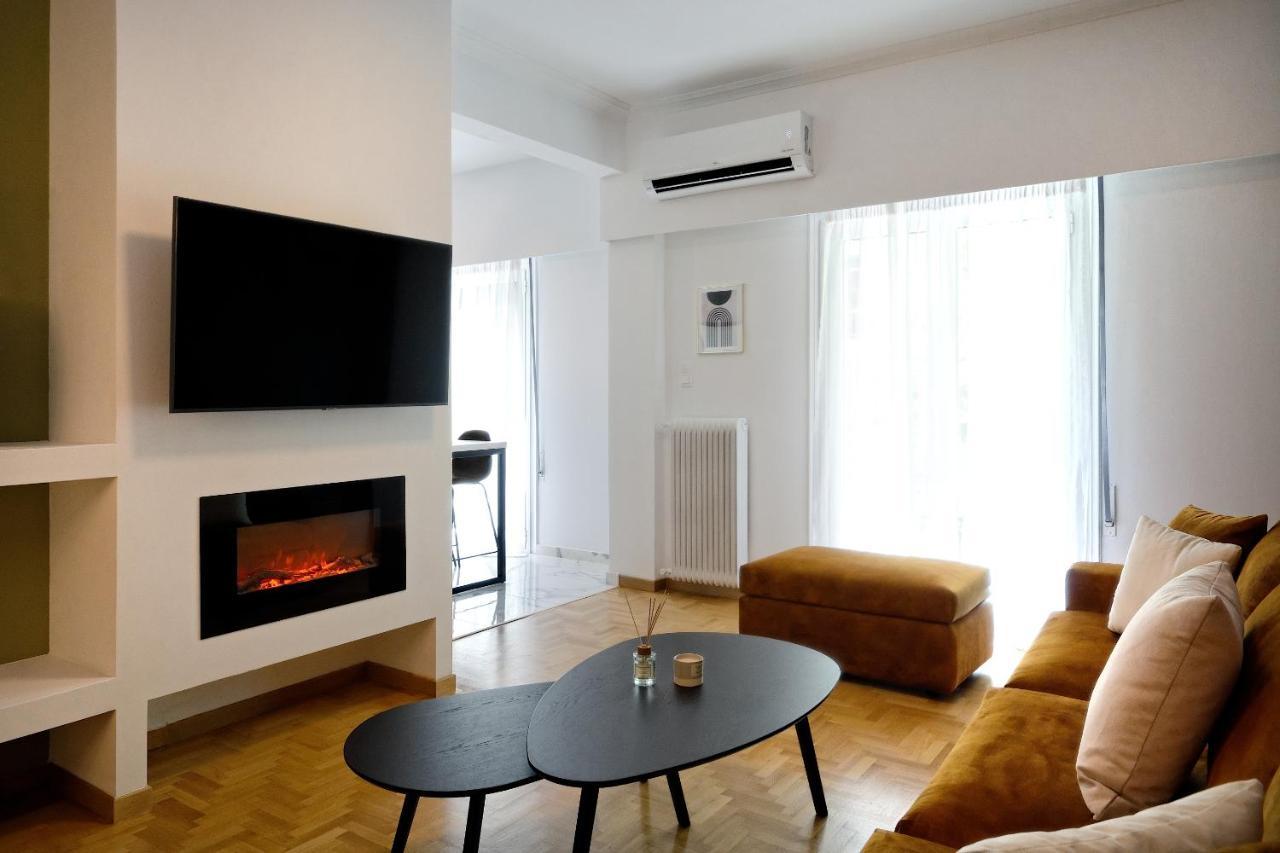 Elegant Big Apartment In Athens Center With Balcony Εξωτερικό φωτογραφία